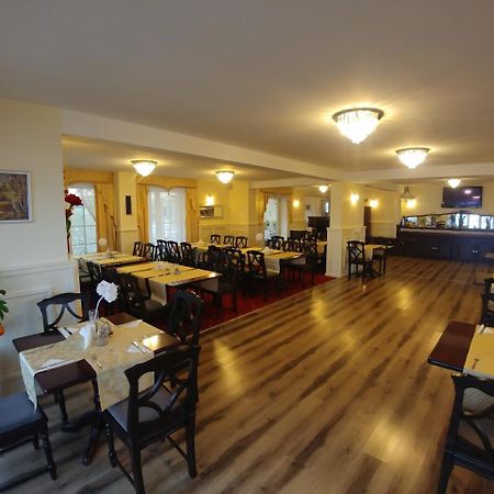 Hotel Mazurski Dworek Mikołajki エクステリア 写真