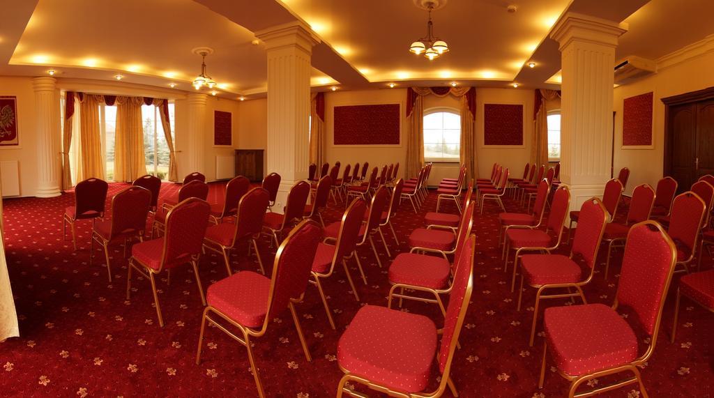 Hotel Mazurski Dworek Mikołajki エクステリア 写真