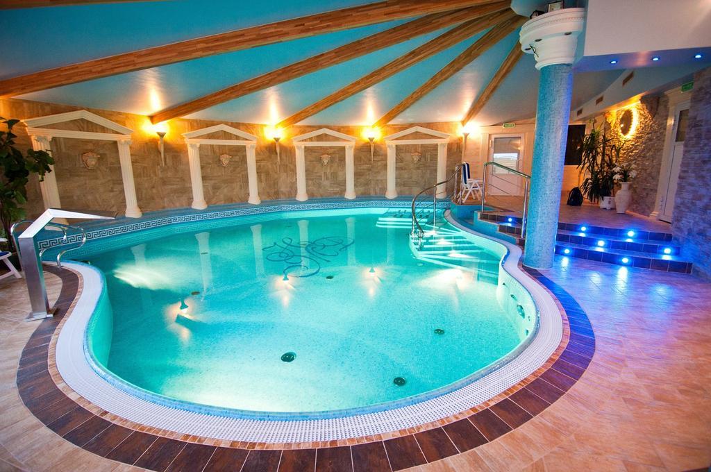 Hotel Mazurski Dworek Mikołajki エクステリア 写真