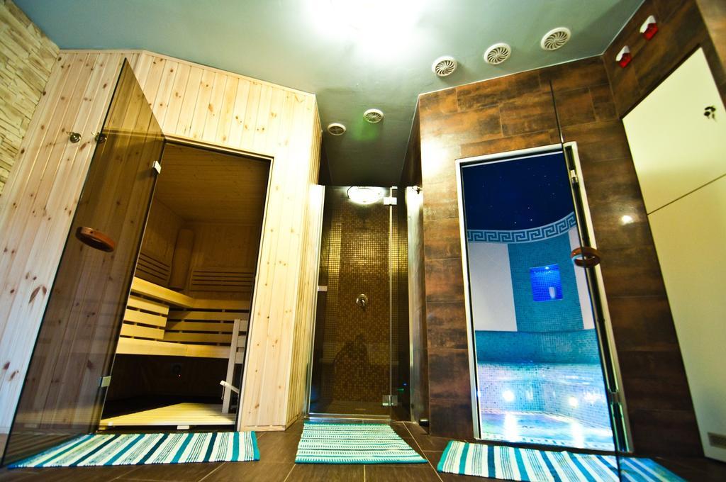 Hotel Mazurski Dworek Mikołajki エクステリア 写真