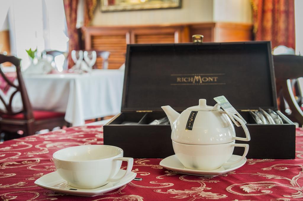 Hotel Mazurski Dworek Mikołajki エクステリア 写真