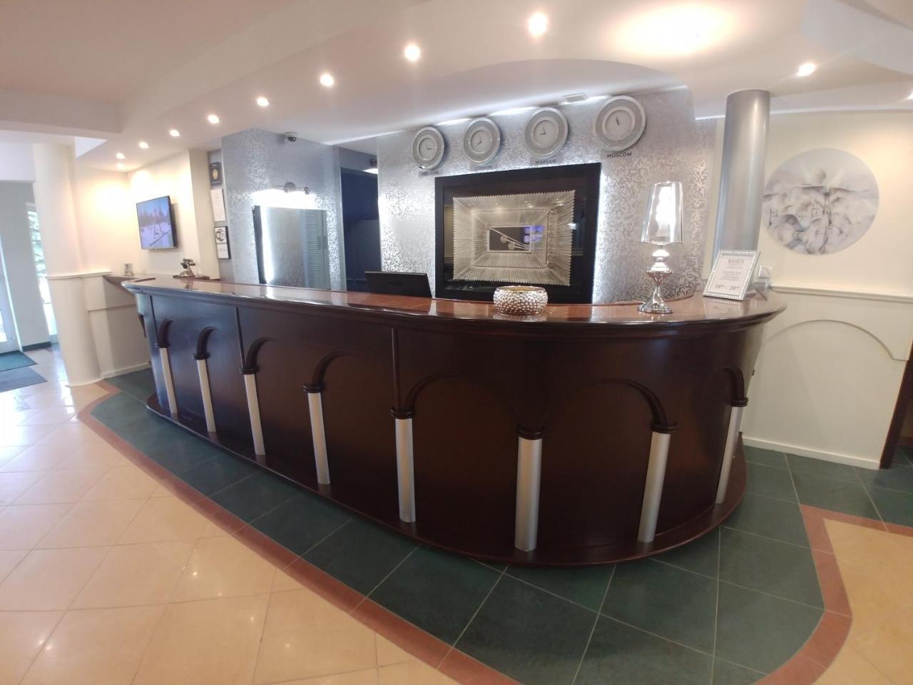 Hotel Mazurski Dworek Mikołajki エクステリア 写真